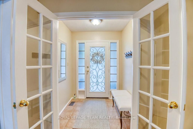 27 Sherk Cres, Kanata, K2K 2L3 | Image 3