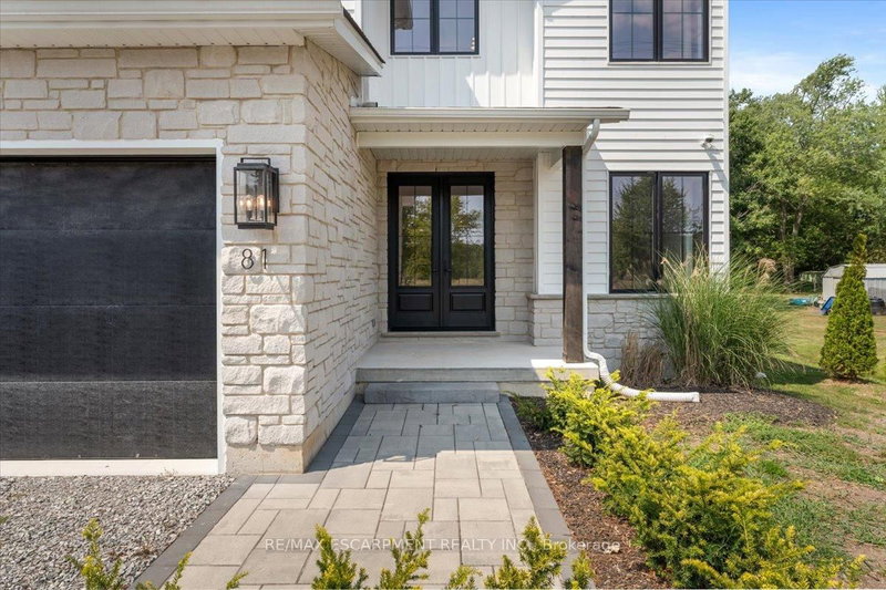 81 Doans Ridge Rd, Welland, L3B 5N4 | Image 2