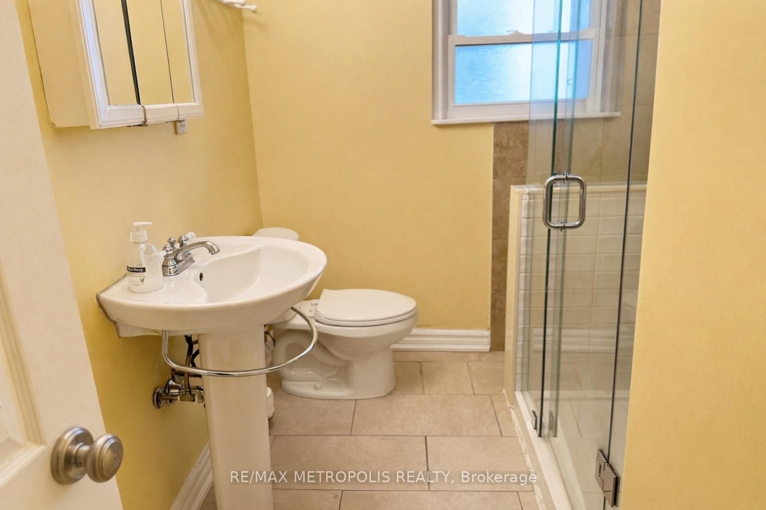 Detached House for sale at 159 York Street, St. Catharines, Ontario, L2R 6E9 - Downtown - MLS: X12954088