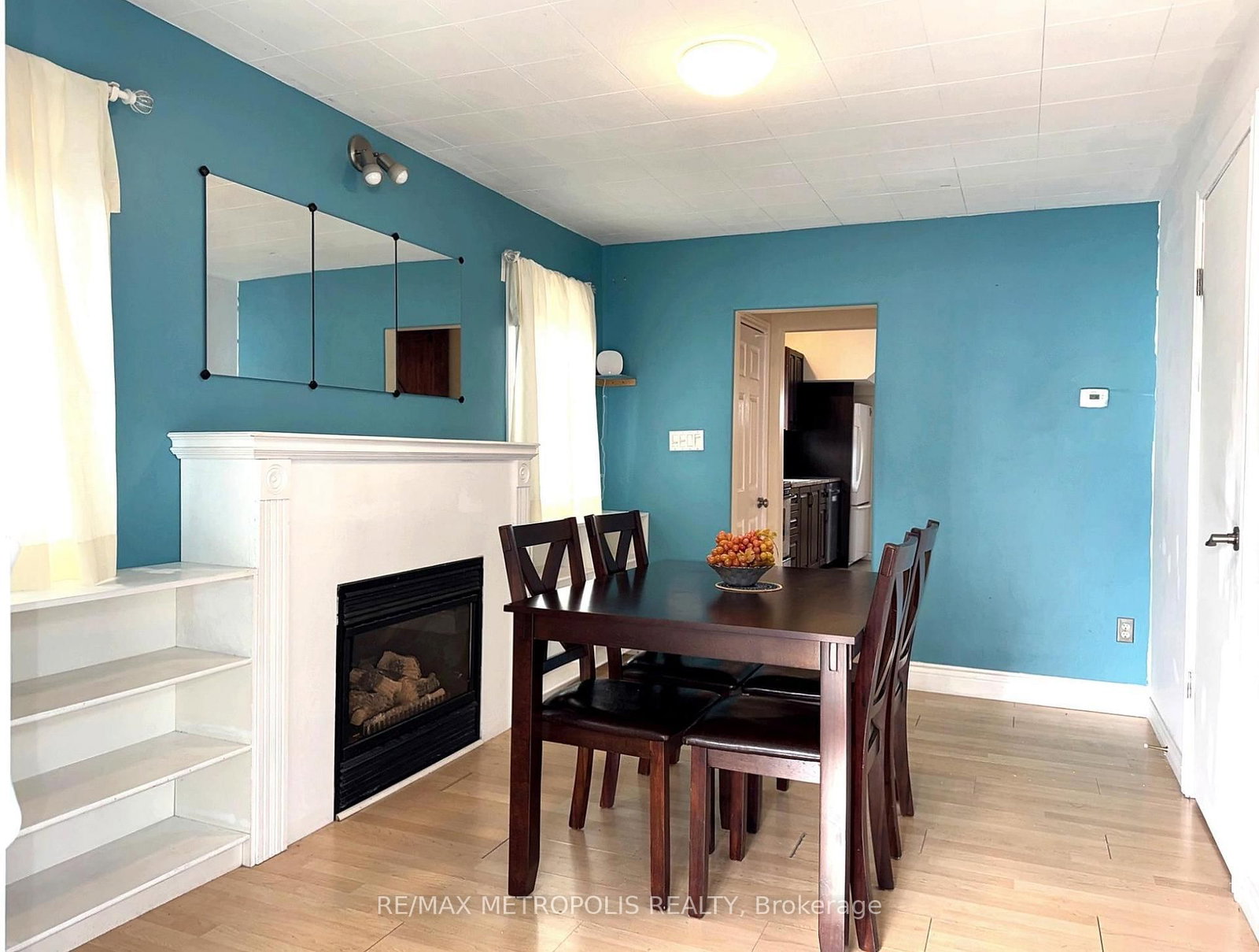 Detached House for sale at 159 York Street, St. Catharines, Ontario, L2R 6E9 - Downtown - MLS: X12954088