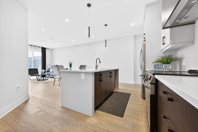 7446 Parkside Rd, Niagara Falls, L2H 3V9 | Image 3