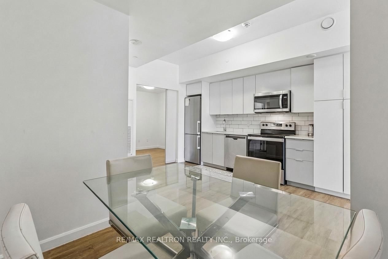 7 Erie Avenue, Unit 305 - Photo 11