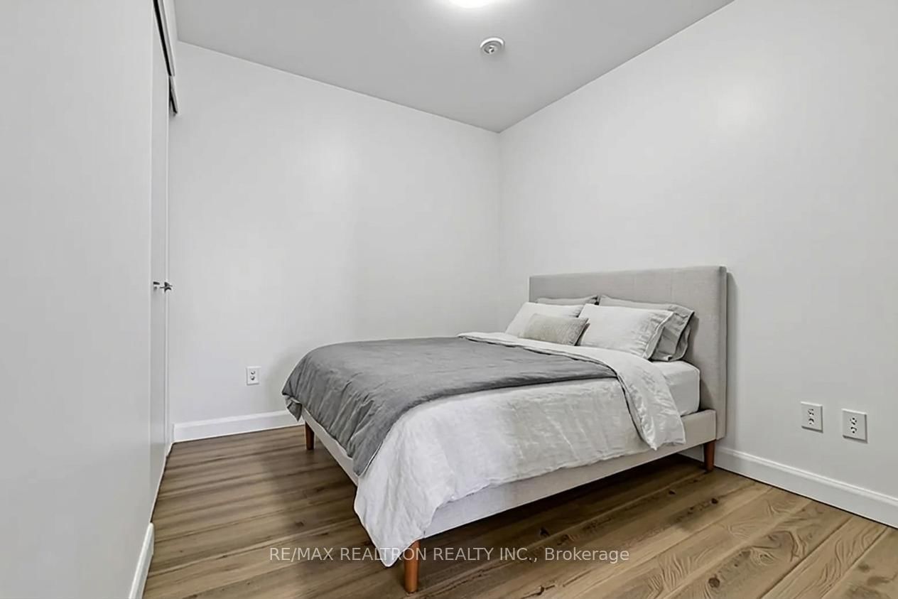 7 Erie Avenue, Unit 305 - Photo 16