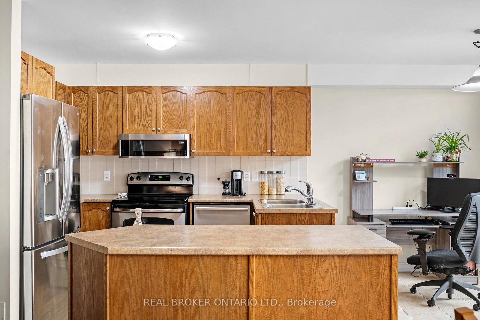 Townhouse for sale at 716 Whaley Ridge, Ottawa, Ontario, K4A 0P7 - Avalon East - MLS: X12954542