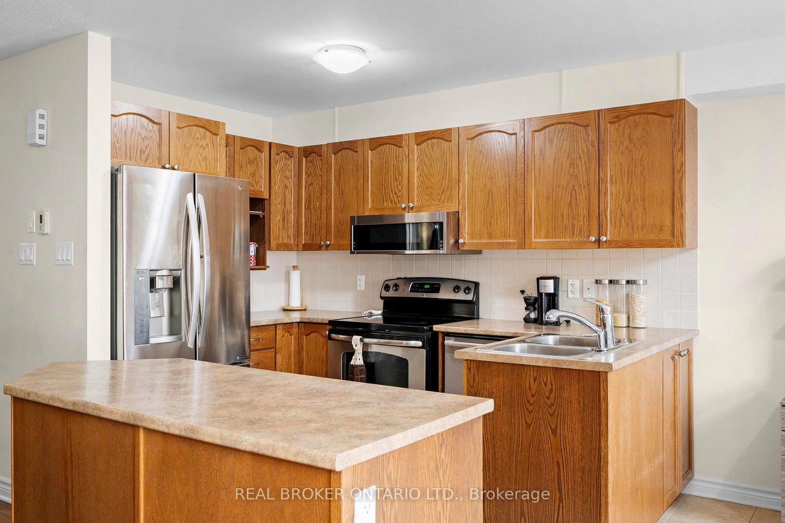 Townhouse for sale at 716 Whaley Ridge, Ottawa, Ontario, K4A 0P7 - Avalon East - MLS: X12954542