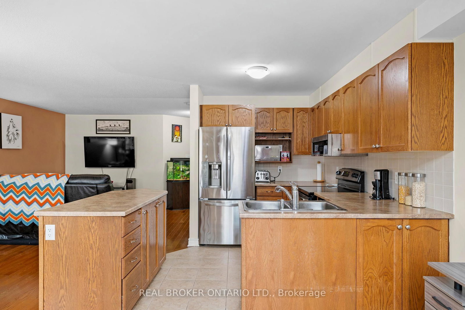 Townhouse for sale at 716 Whaley Ridge, Ottawa, Ontario, K4A 0P7 - Avalon East - MLS: X12954542