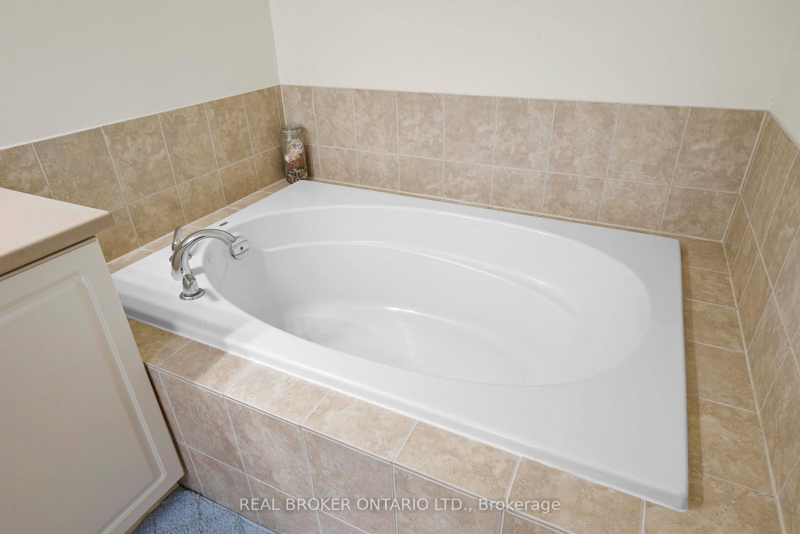 Townhouse for sale at 716 Whaley Ridge, Ottawa, Ontario, K4A 0P7 - Avalon East - MLS: X12954542