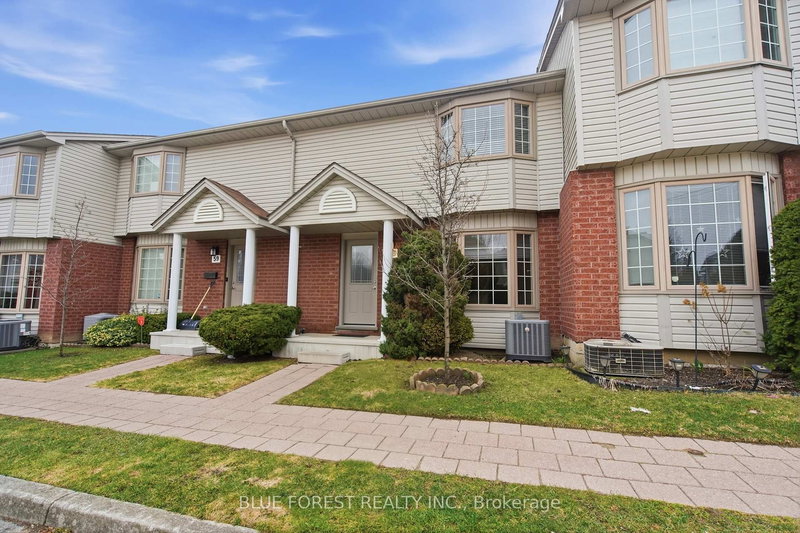 58 - 70 Chapman Crt, London North, N6G 4Z4 | Image 2