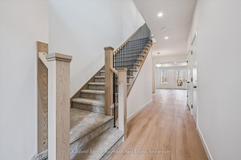 32 Fieldstone Lane, Centre Wellington, N0B 1S0 | Image 2