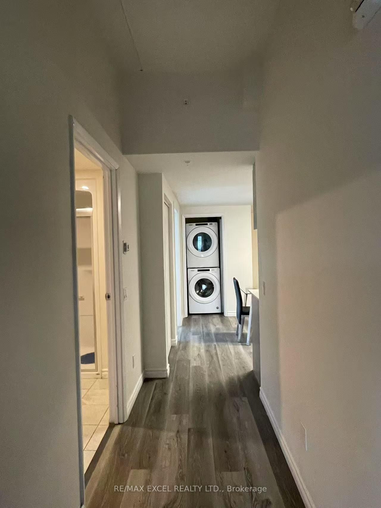 246 Lester Street, Unit 709 - Photo 10