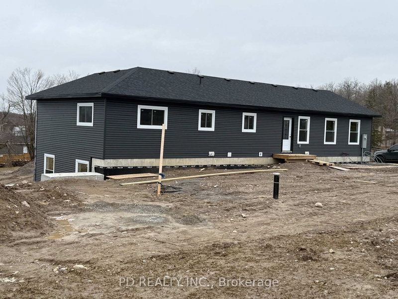 2467 Queen Mary St, Cavan Monaghan, L0A 1C0 | Image 2