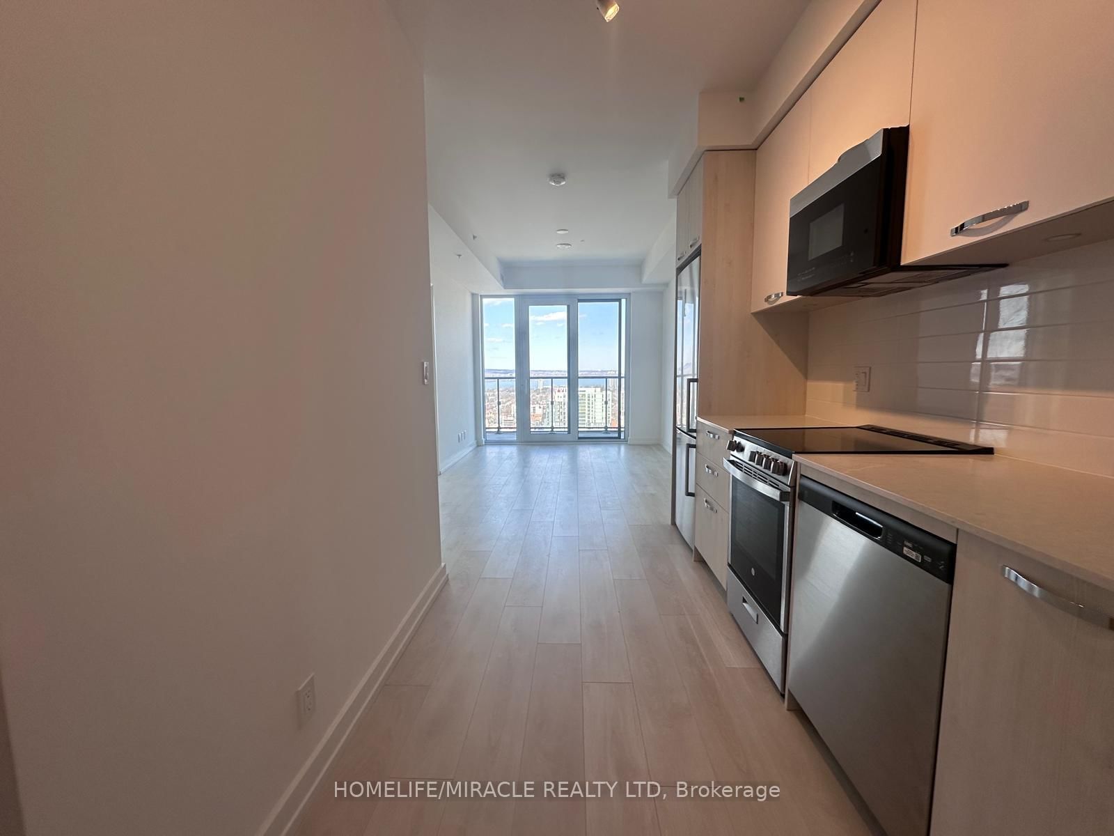 75 James Street S, Unit 2705 - Photo 6