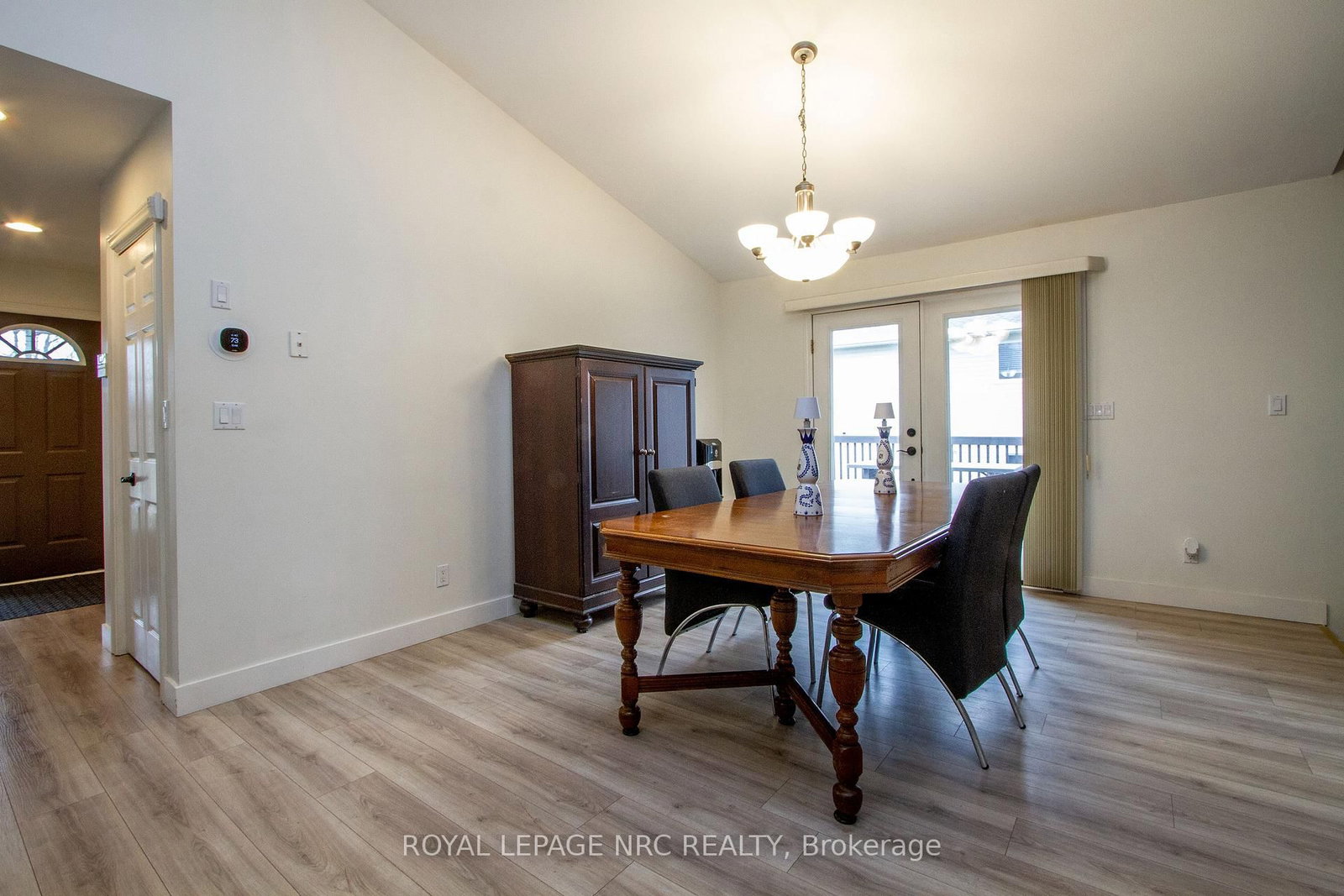 Detached House for sale at 3270 Poplar Avenue, Fort Erie, Ontario, L0S 1N0 - Ridgeway - MLS: X12954986