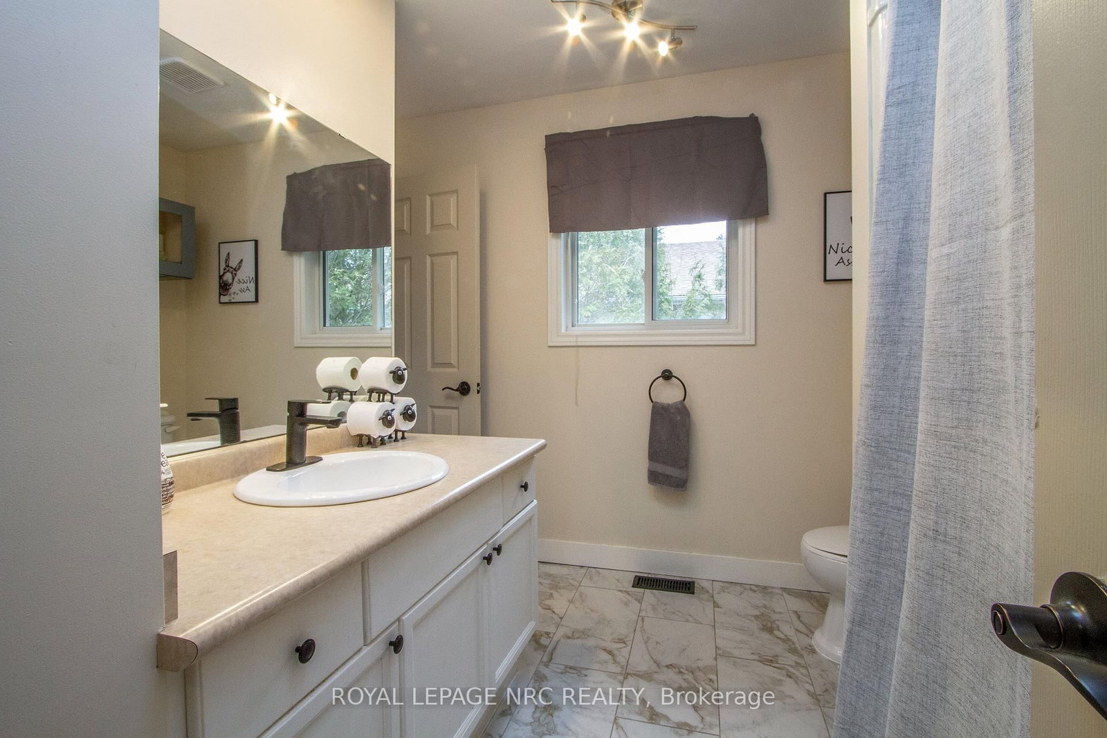 Detached House for sale at 3270 Poplar Avenue, Fort Erie, Ontario, L0S 1N0 - Ridgeway - MLS: X12954986