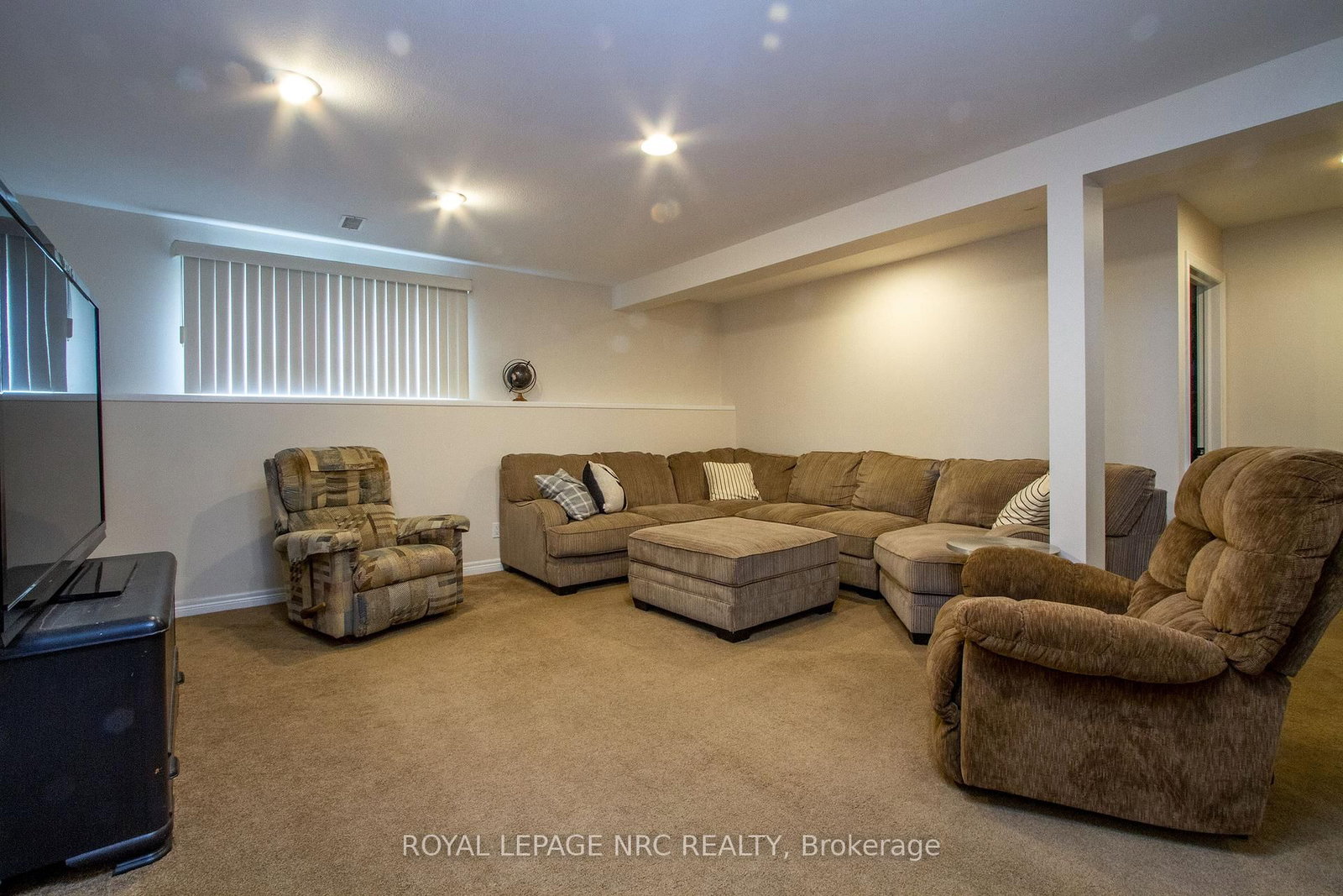 Detached House for sale at 3270 Poplar Avenue, Fort Erie, Ontario, L0S 1N0 - Ridgeway - MLS: X12954986