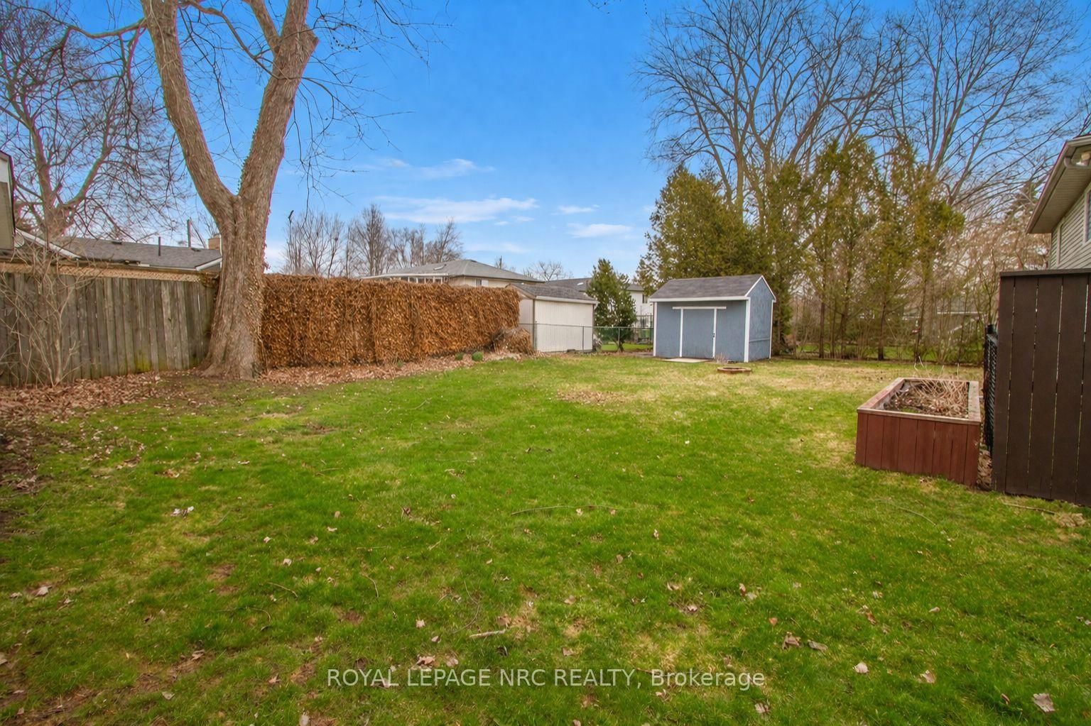 Detached House for sale at 3270 Poplar Avenue, Fort Erie, Ontario, L0S 1N0 - Ridgeway - MLS: X12954986