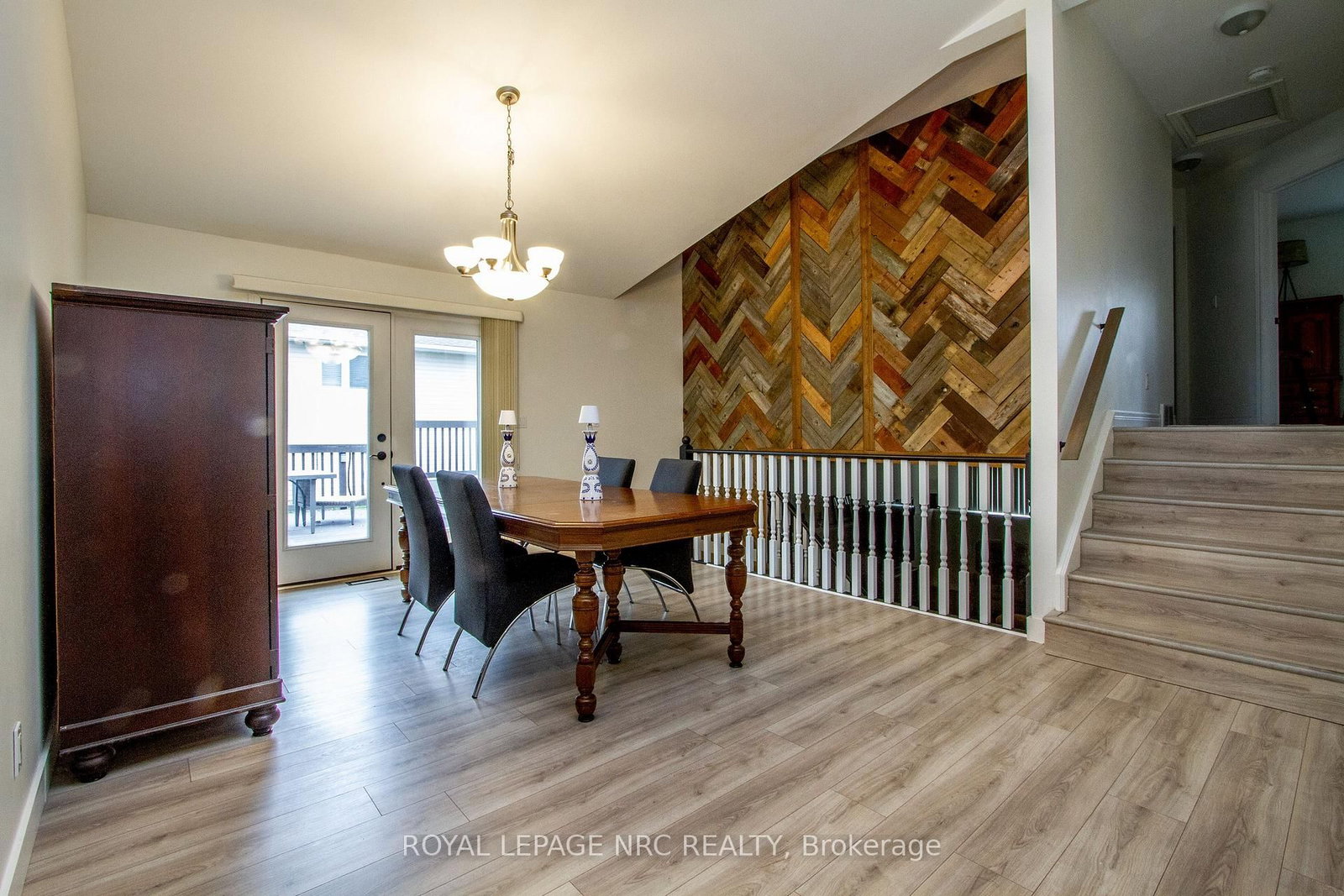 Detached House for sale at 3270 Poplar Avenue, Fort Erie, Ontario, L0S 1N0 - Ridgeway - MLS: X12954986