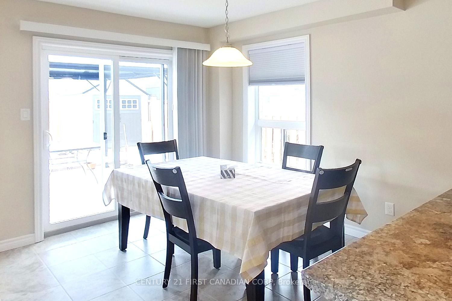 910 Reeves Avenue, Unit Upper Unit - Photo 10