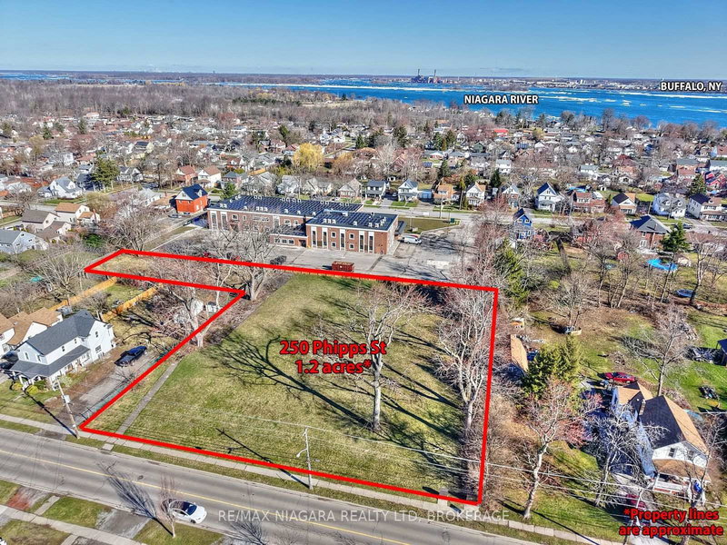 250 Phipps St, Fort Erie, L2A 2V5 | Image 2