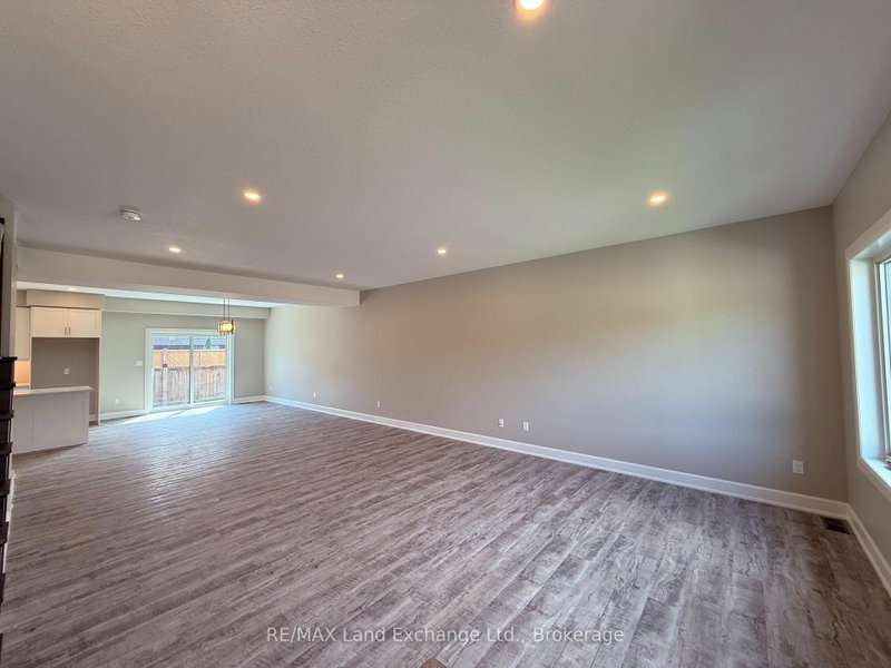 Unit 2 - 8 GOLF LINKS Road