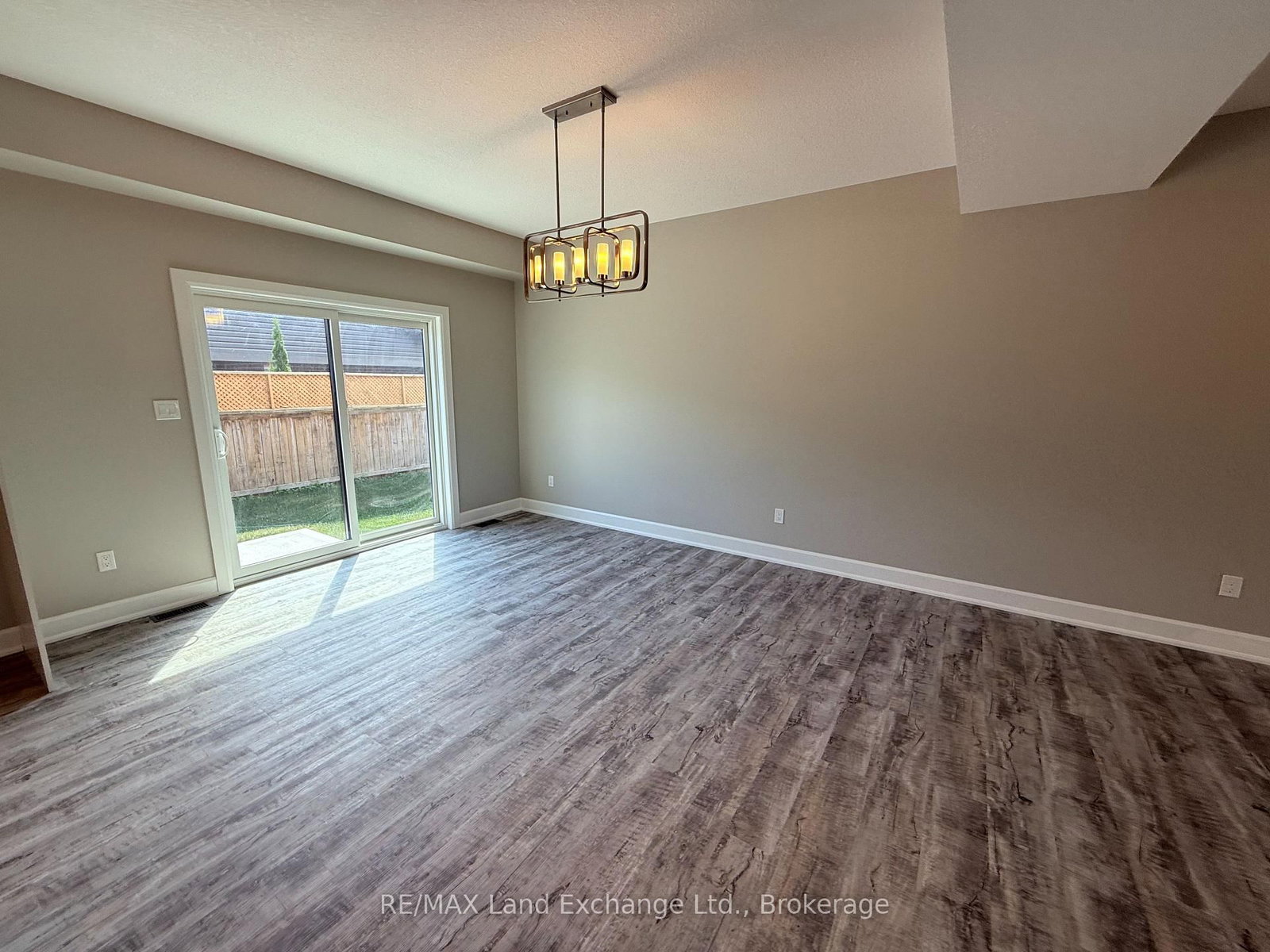 8 GOLF LINKS Road • #Unit 2 • Kincardine, ON photo 4