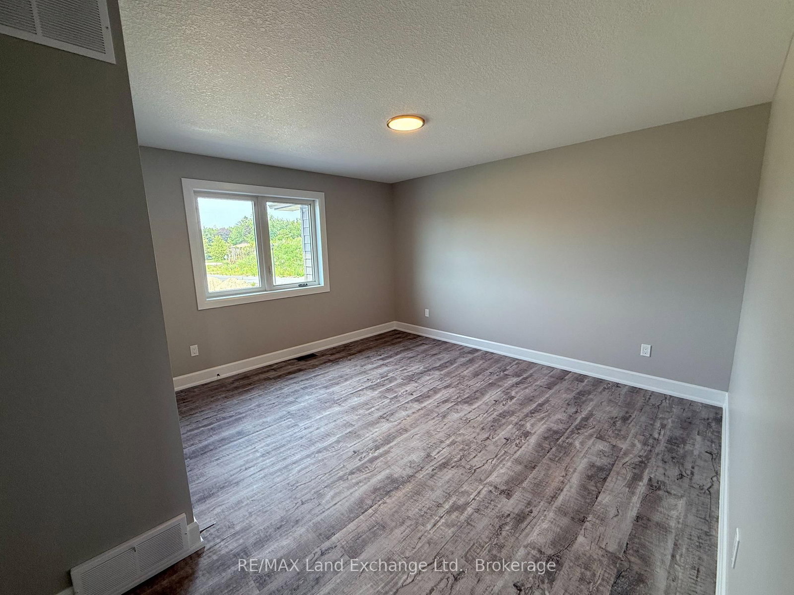 8 GOLF LINKS Road • #Unit 3 • Kincardine, ON photo 13