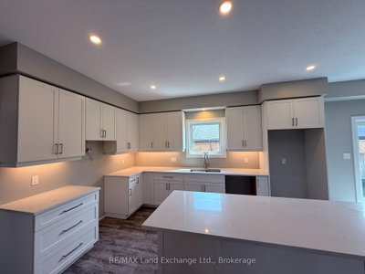 8 GOLF LINKS Road • #Unit 3 • Kincardine, ON photo 9
