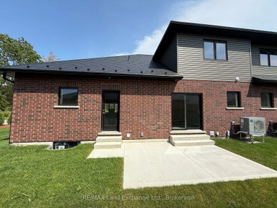 8 GOLF LINKS Road • #Unit 4 • Kincardine, ON photo 4