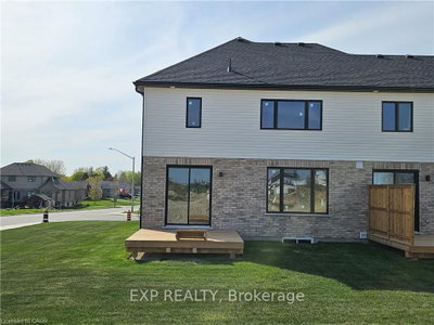 40 Anne Street W • Minto, ON photo 2