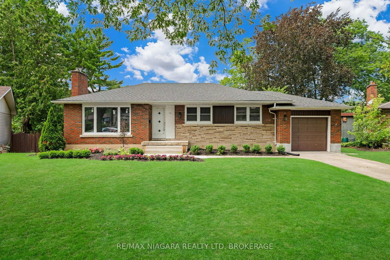 home for lease on 10 West Hampton Road