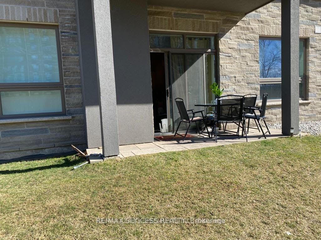 Condo for lease at 123-35 Southshore Crescent, Hamilton, Ontario, L8E 0J2 - Lakeshore - MLS: X12955266