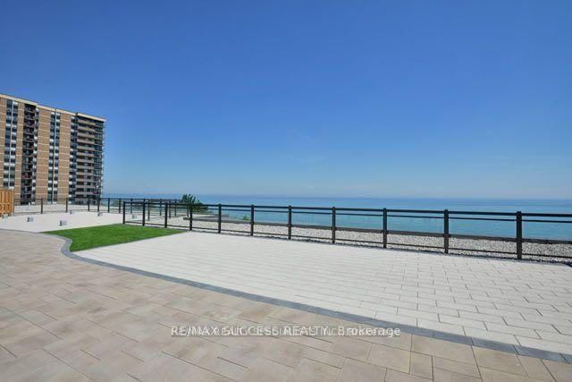 Condo for lease at 123-35 Southshore Crescent, Hamilton, Ontario, L8E 0J2 - Lakeshore - MLS: X12955266