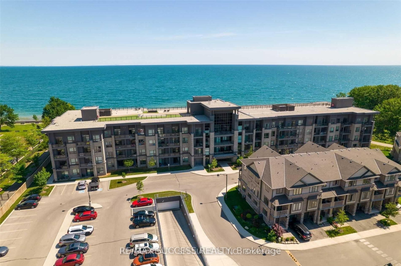 35 Southshore Crescent, Unit 123 - Photo 2