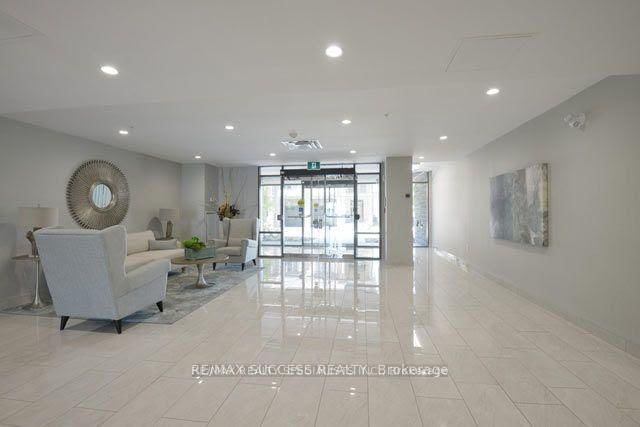 Condo for lease at 123-35 Southshore Crescent, Hamilton, Ontario, L8E 0J2 - Lakeshore - MLS: X12955266