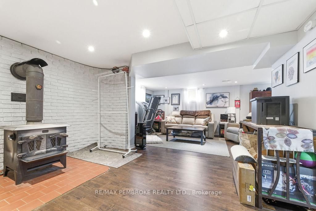Listing Image 32