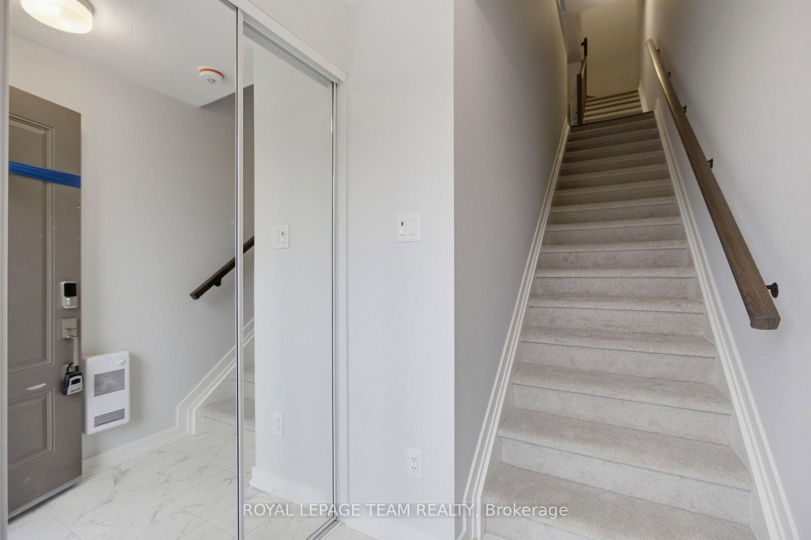 547 Celestine Private - Photo 3