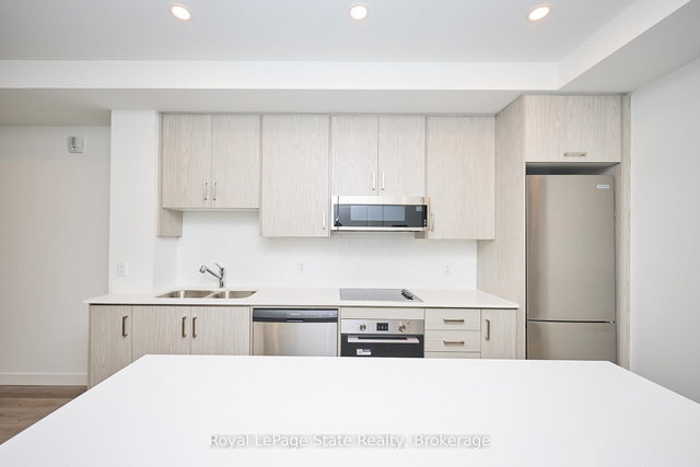 210 - 461 Green Road