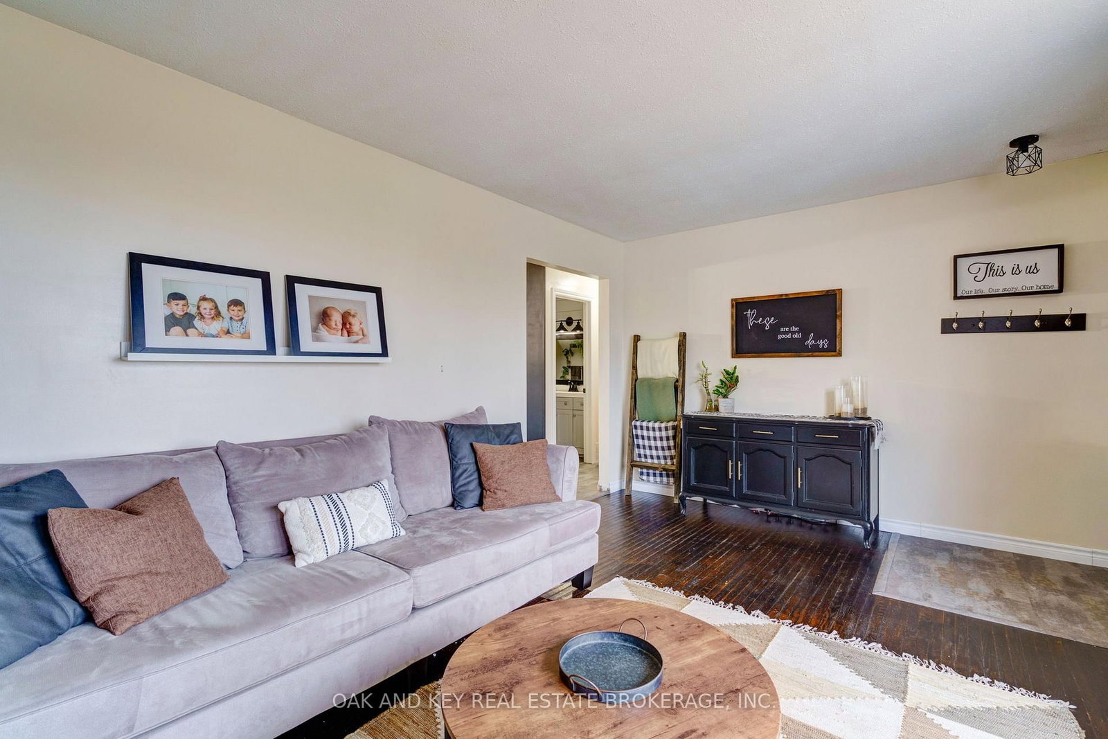 Detached House for sale at 26 Sinclair Avenue, St. Thomas, Ontario, N5R 3A8 - St. Thomas - MLS: X12955574