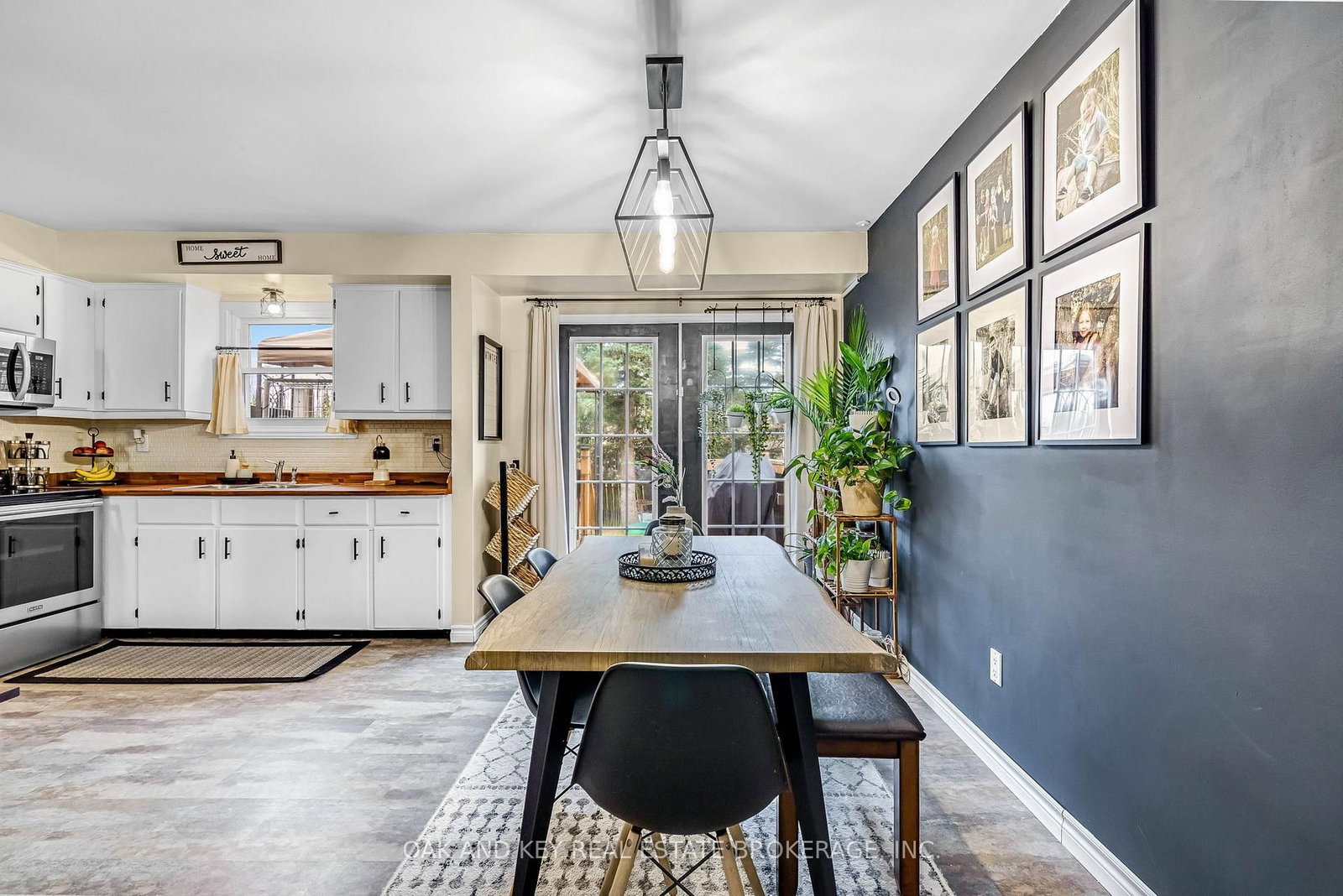 Detached House for sale at 26 Sinclair Avenue, St. Thomas, Ontario, N5R 3A8 - St. Thomas - MLS: X12955574