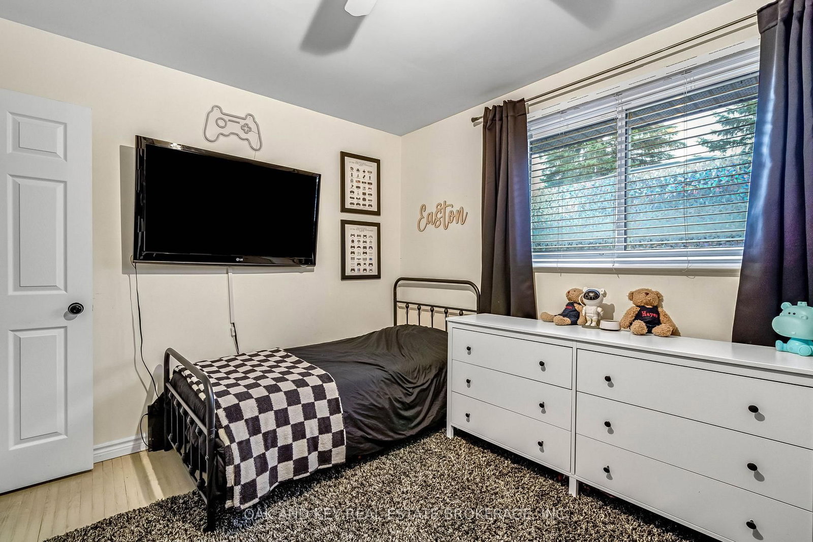 Detached House for sale at 26 Sinclair Avenue, St. Thomas, Ontario, N5R 3A8 - St. Thomas - MLS: X12955574