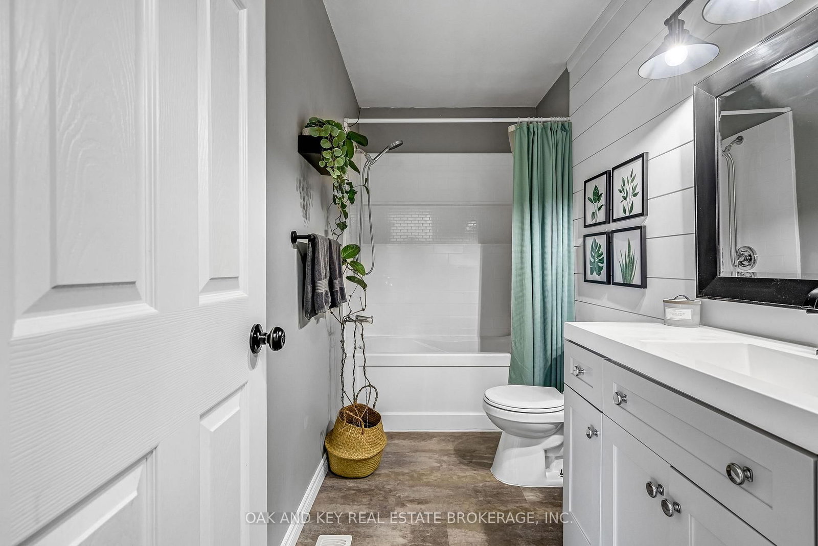 Detached House for sale at 26 Sinclair Avenue, St. Thomas, Ontario, N5R 3A8 - St. Thomas - MLS: X12955574