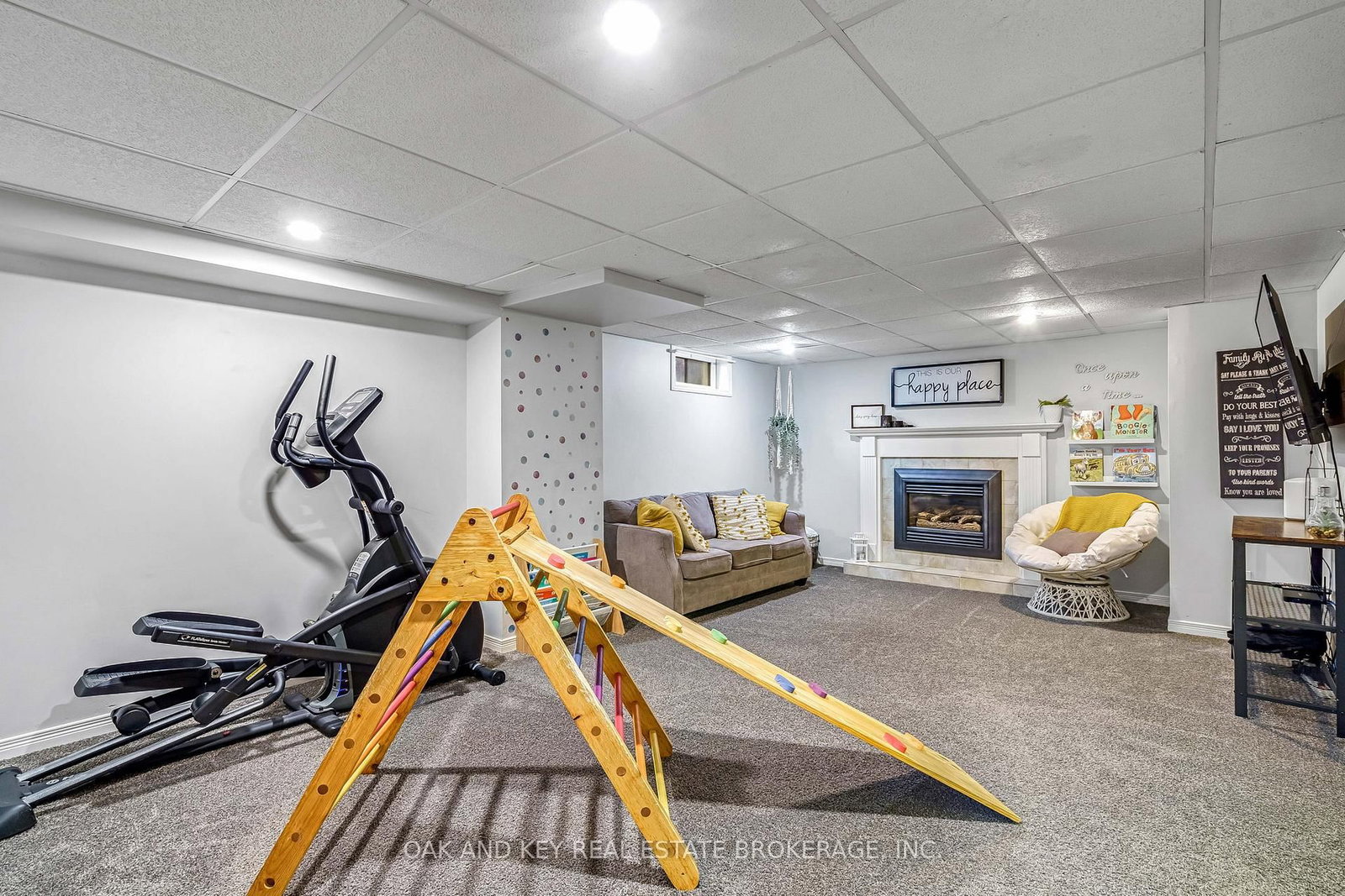 Detached House for sale at 26 Sinclair Avenue, St. Thomas, Ontario, N5R 3A8 - St. Thomas - MLS: X12955574