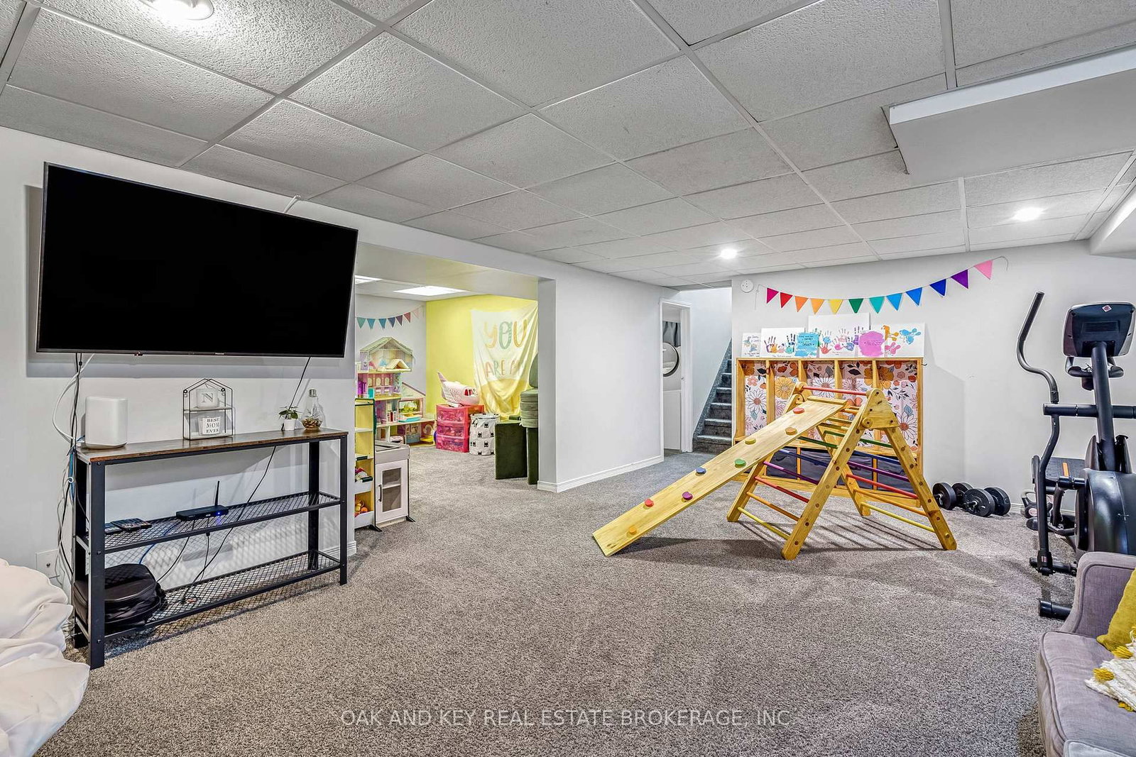 Detached House for sale at 26 Sinclair Avenue, St. Thomas, Ontario, N5R 3A8 - St. Thomas - MLS: X12955574