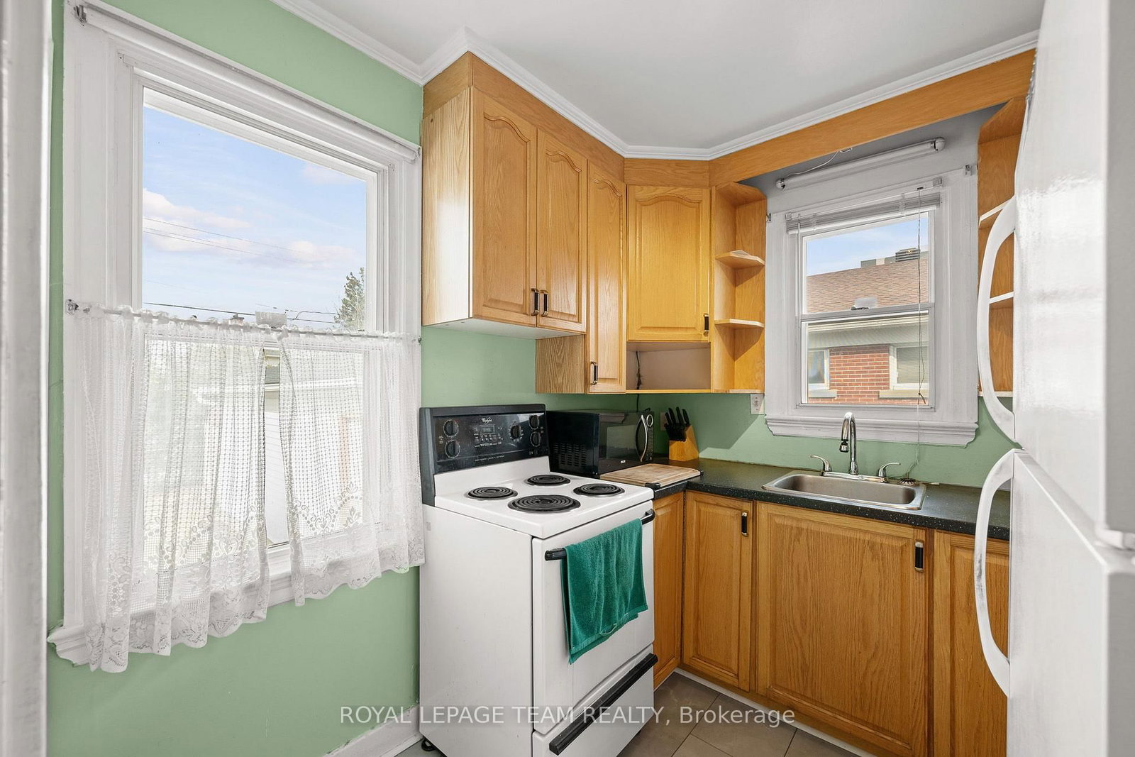 1123 Secord Avenue - Photo 13