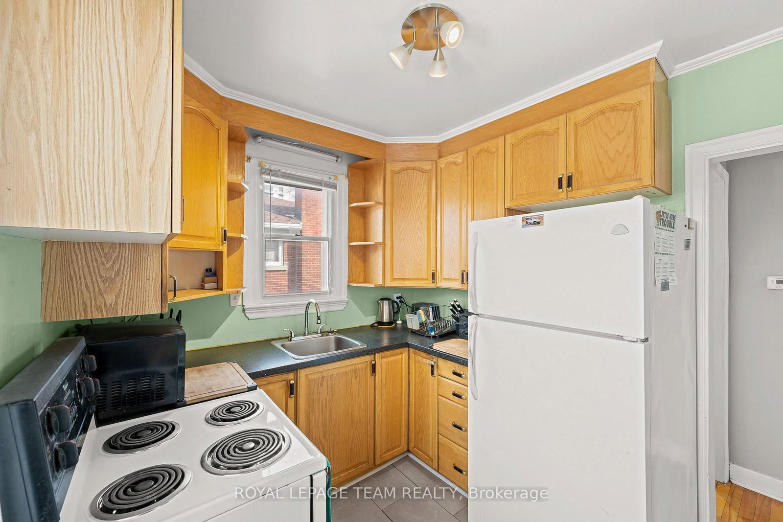 1123 Secord Avenue - Photo 15