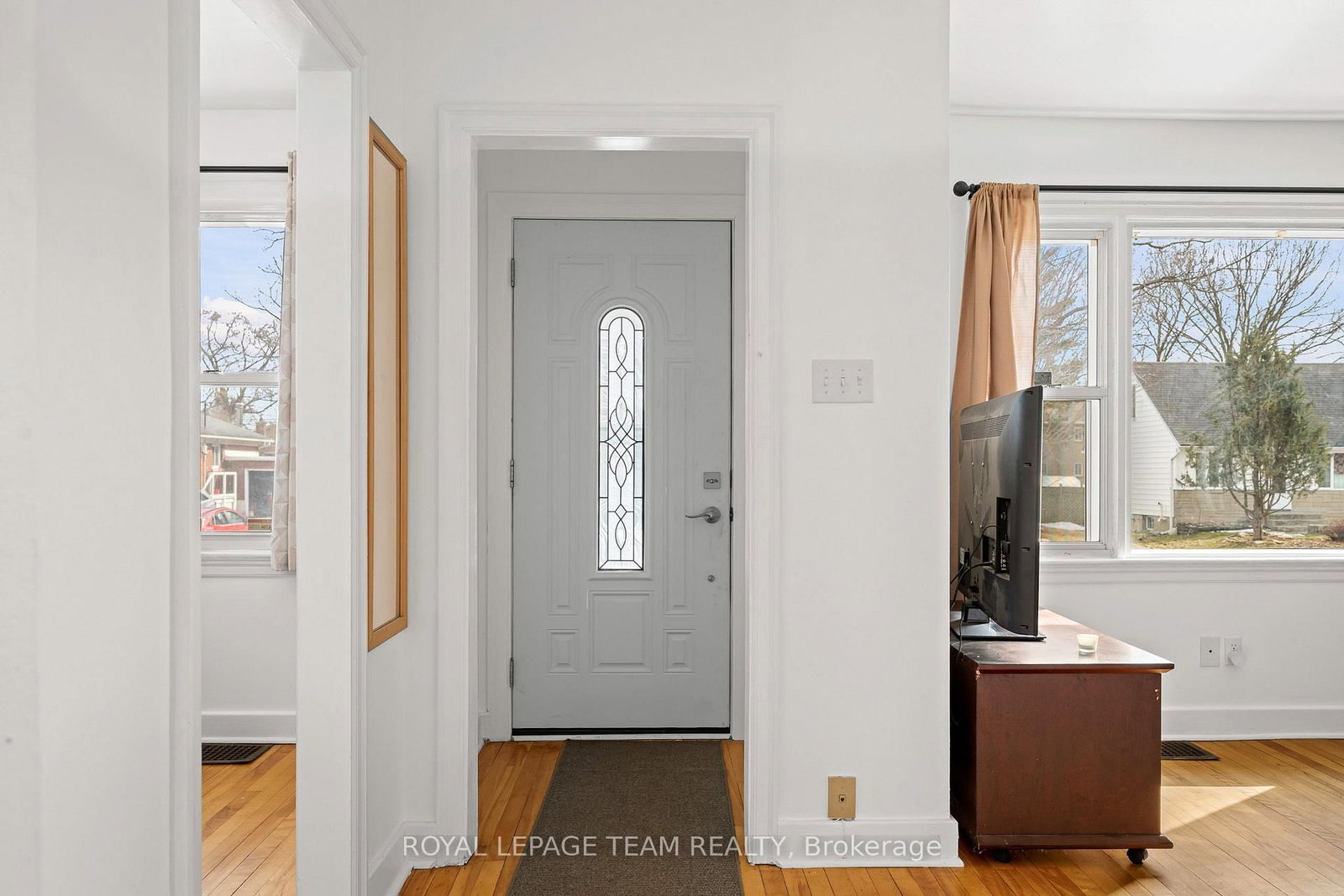 1123 Secord Avenue - Photo 4