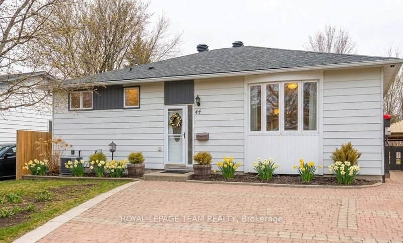 home for sale on 44 Ballantrae Way