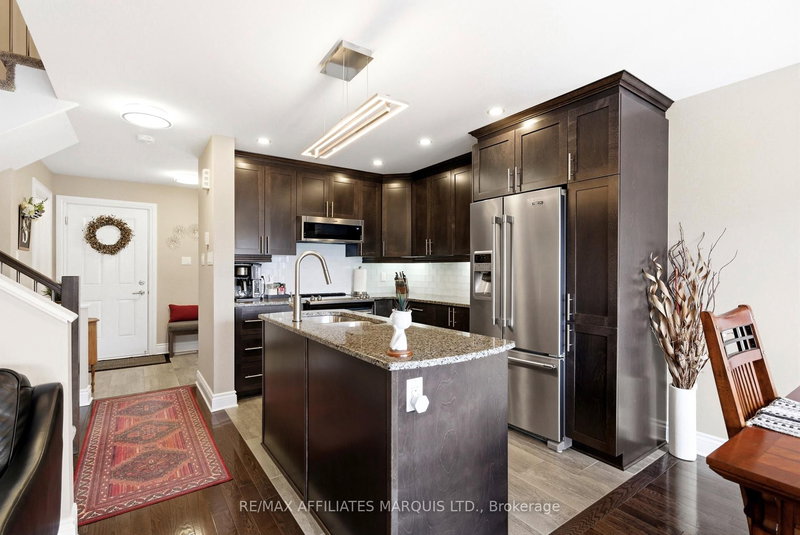 1118 Clement Crt, Cornwall, K6H 0G3 | Image 3