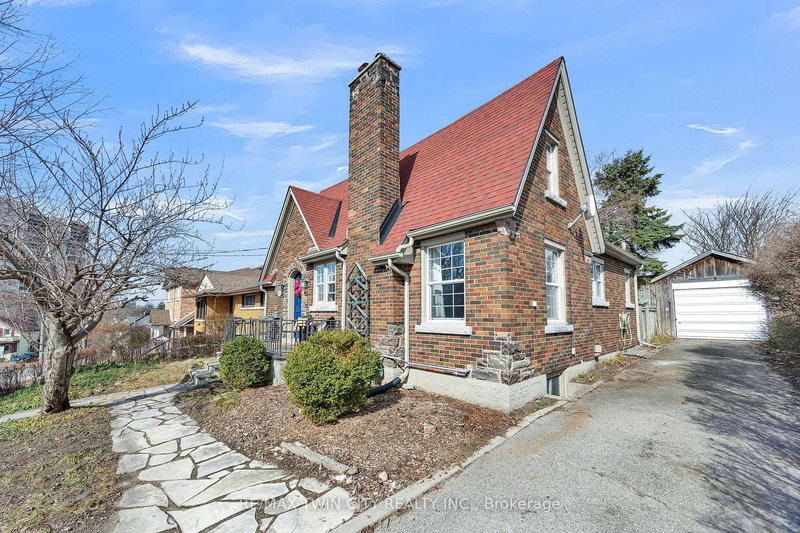 360 Luella St, Kitchener, N2H 2J4 | Image 2