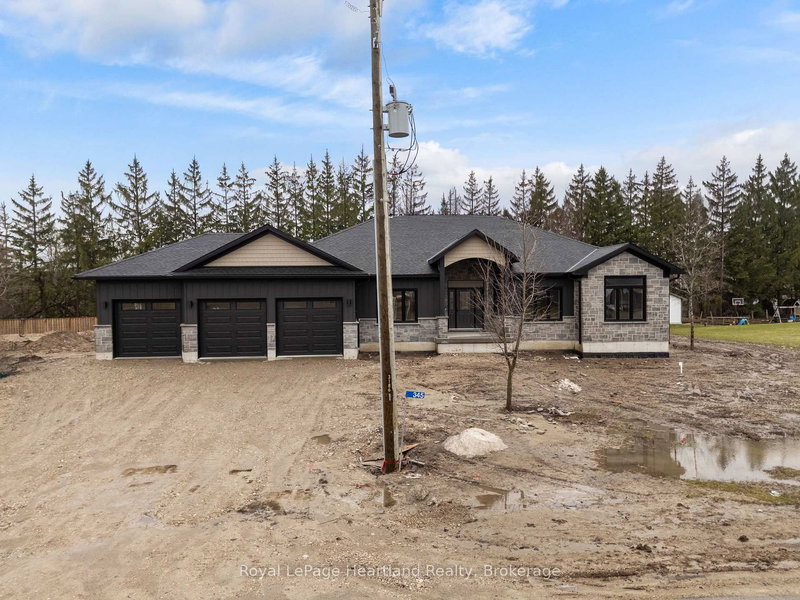 345 Turnberry St, North Huron, N0G 2W0 | Image 2